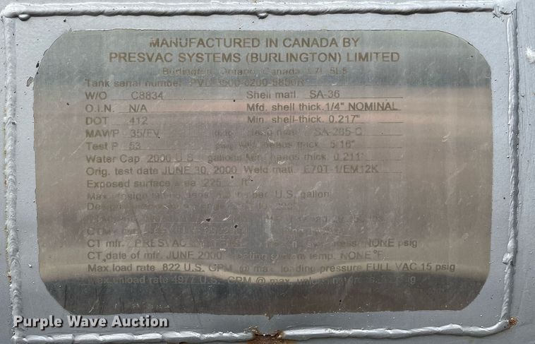 image for item LV9941 2001 Peterbilt 378  vacuum truck