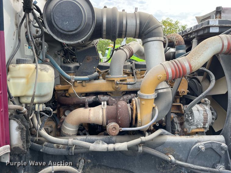 image for item LV9941 2001 Peterbilt 378  vacuum truck