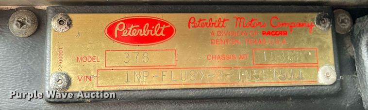 image for item LV9941 2001 Peterbilt 378  vacuum truck