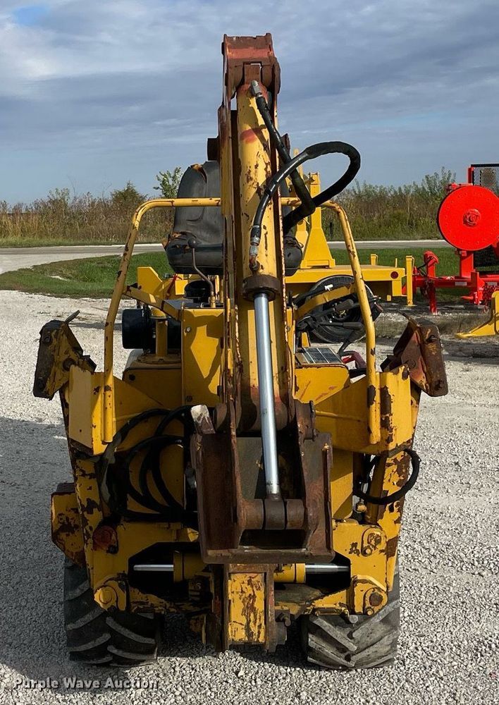 image for item LV9950 2000 Vermeer LM42  cable plow