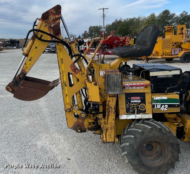 image for item LV9950 2000 Vermeer LM42  cable plow