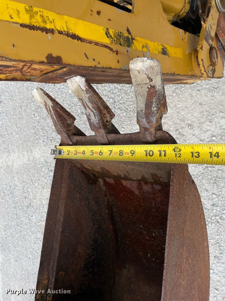 image for item LV9950 2000 Vermeer LM42  cable plow