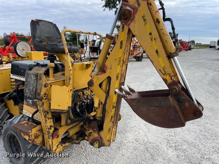 image for item LV9950 2000 Vermeer LM42  cable plow