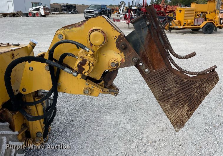 image for item LV9950 2000 Vermeer LM42  cable plow