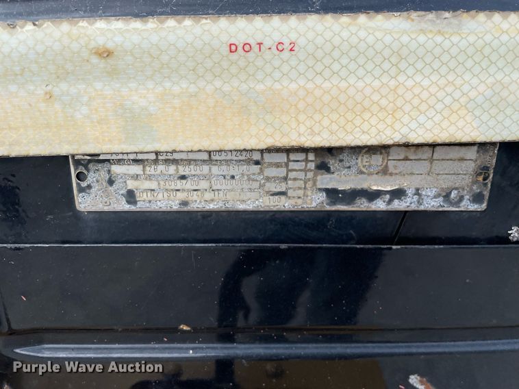 image for item LV9950 2000 Vermeer LM42  cable plow