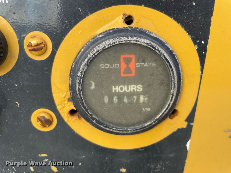 image for item LV9950 2000 Vermeer LM42  cable plow