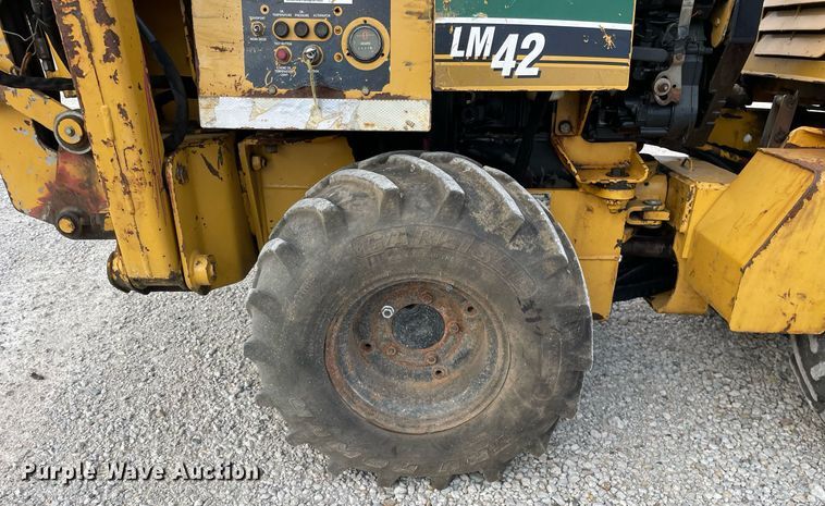 image for item LV9950 2000 Vermeer LM42  cable plow