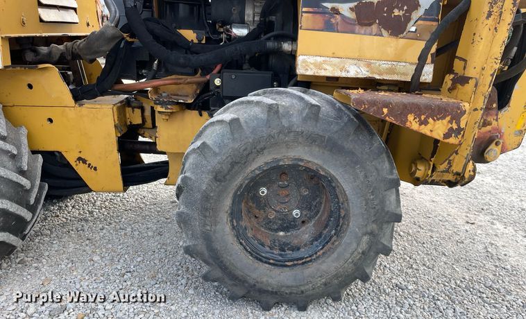 image for item LV9950 2000 Vermeer LM42  cable plow