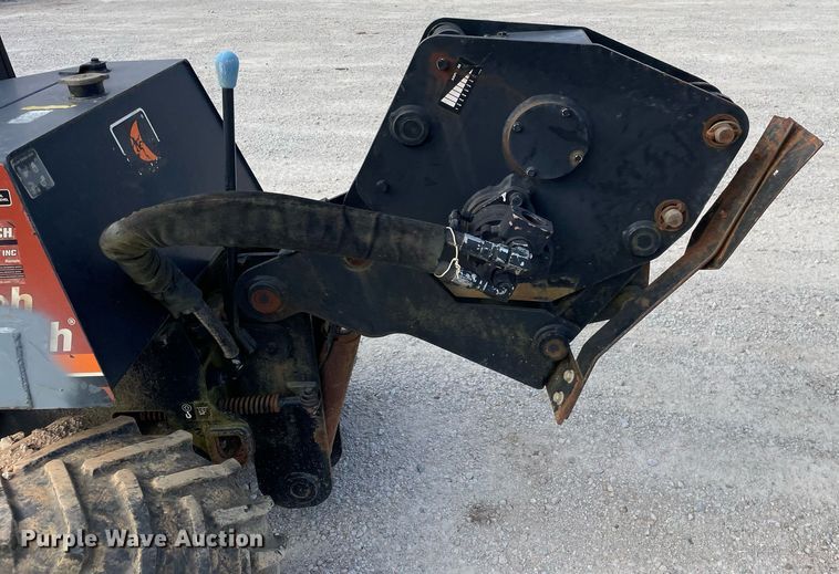 image for item LV9952 2012 Ditch Witch 410SX  trencher