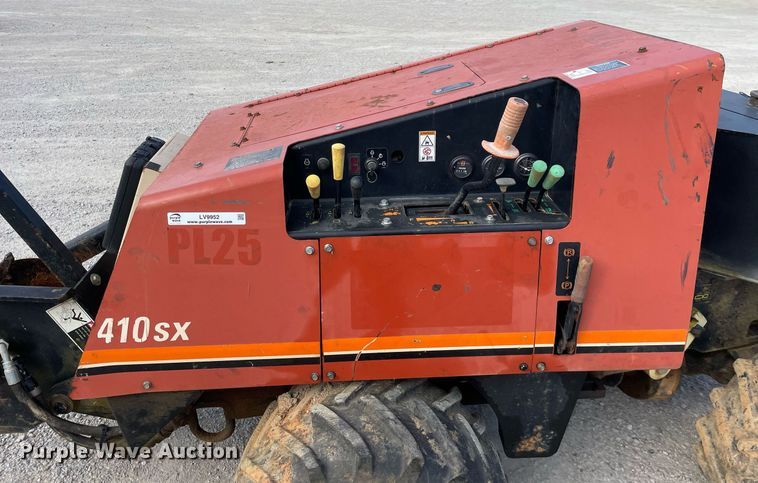 image for item LV9952 2012 Ditch Witch 410SX  trencher