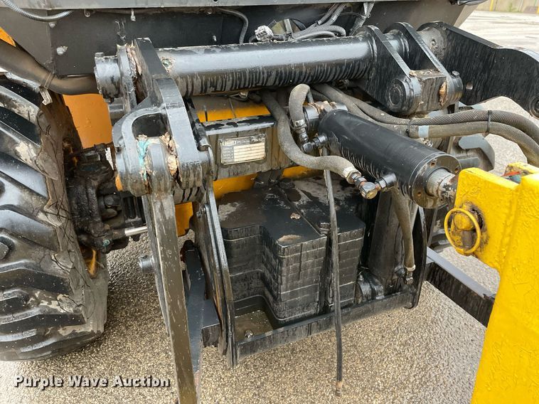 image for item LV9953 1996 JCB 210SU  landscape tractor