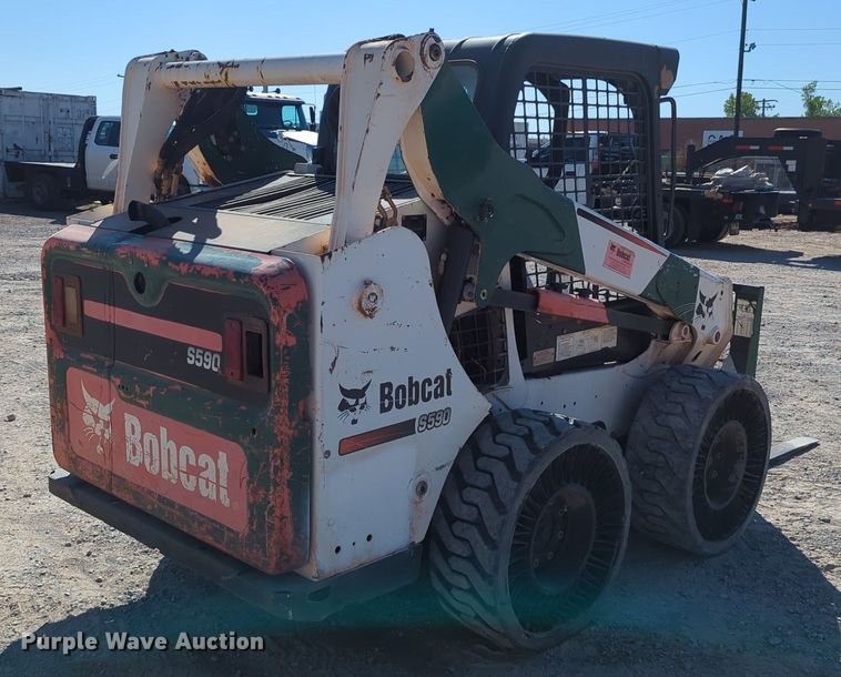 image for item LY9349 2014 Bobcat S590  skid steer loader