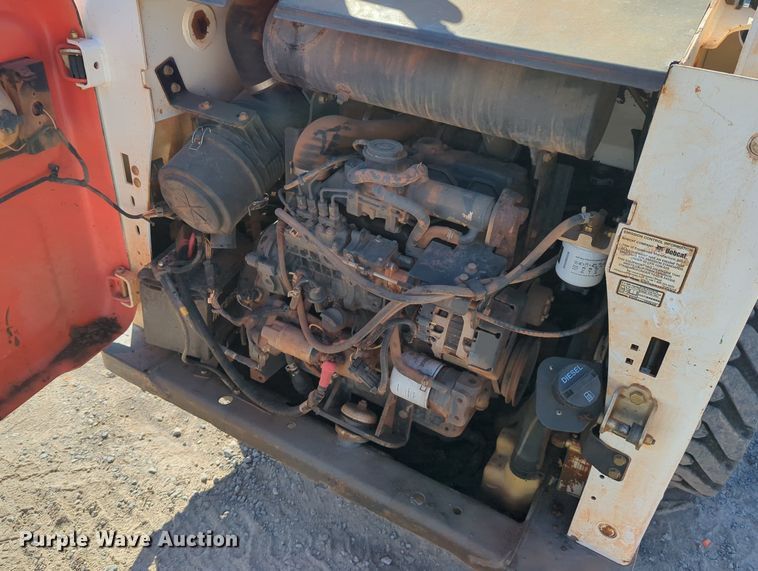 image for item LY9349 2014 Bobcat S590  skid steer loader