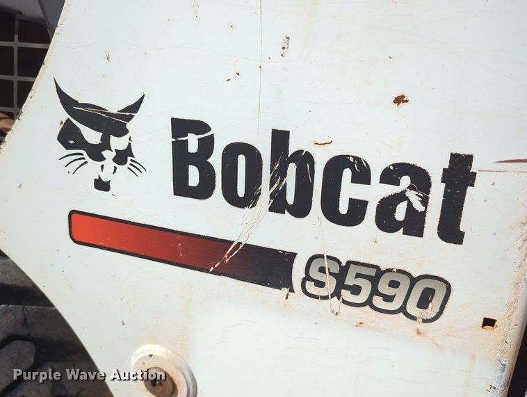 image for item LY9349 2014 Bobcat S590  skid steer loader