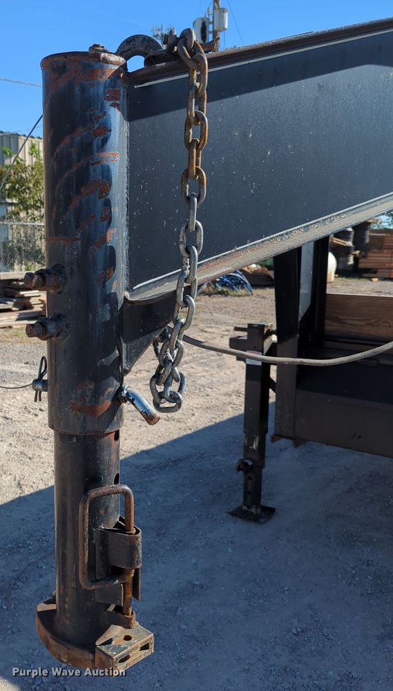 image for item LY9350 2014 Road Boss 30FB7K  equipment trailer