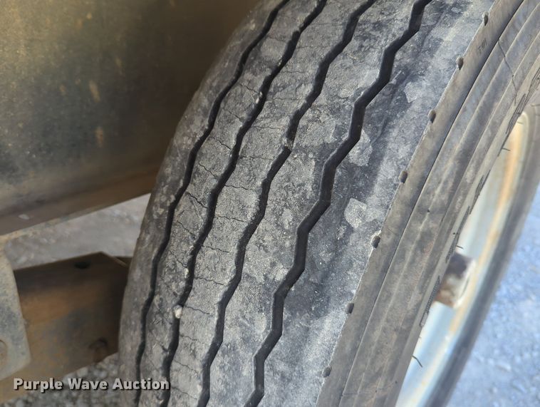 image for item LY9350 2014 Road Boss 30FB7K  equipment trailer