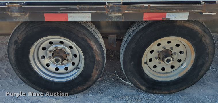 image for item LY9350 2014 Road Boss 30FB7K  equipment trailer