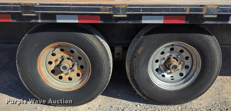 image for item LY9350 2014 Road Boss 30FB7K  equipment trailer