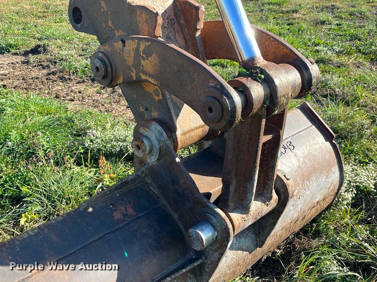 image for item MG9511 1998 John Deere 450LC  excavator