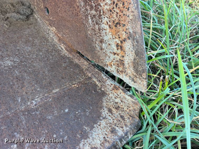 image for item MG9511 1998 John Deere 450LC  excavator