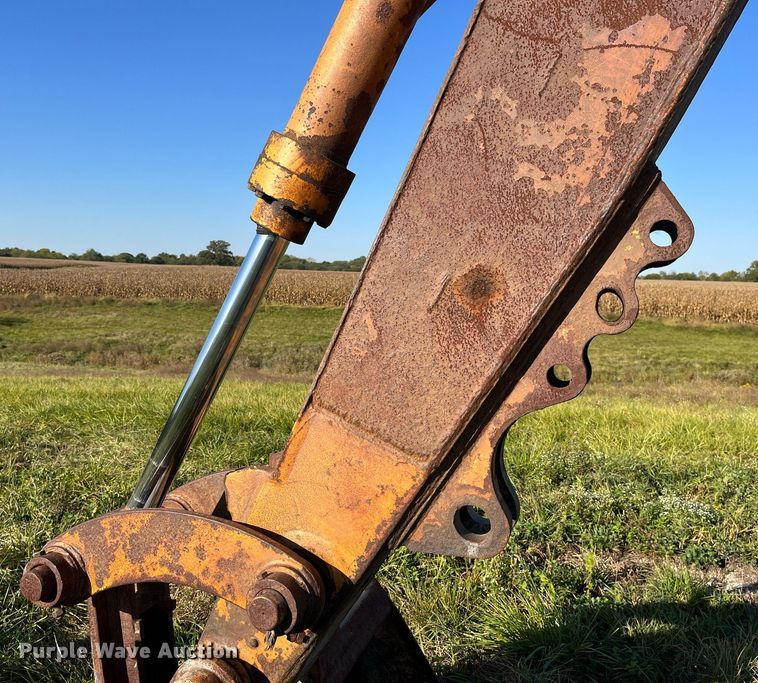 image for item MG9511 1998 John Deere 450LC  excavator