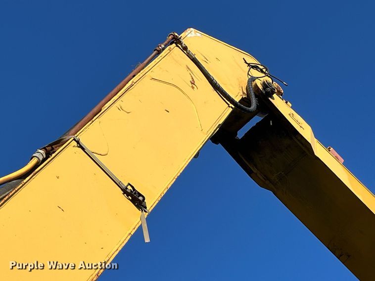 image for item MG9511 1998 John Deere 450LC  excavator