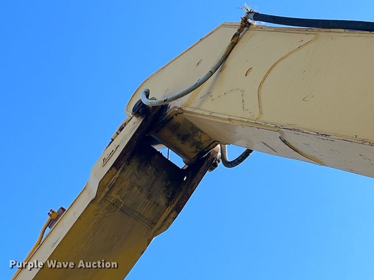 image for item MG9511 1998 John Deere 450LC  excavator