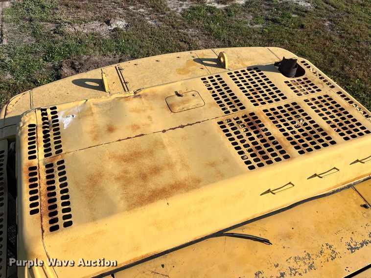 image for item MG9511 1998 John Deere 450LC  excavator