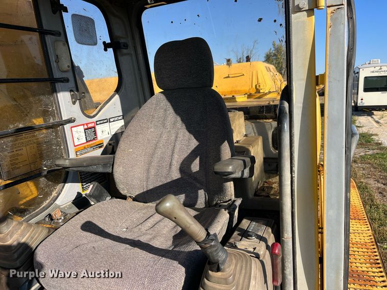 image for item MG9511 1998 John Deere 450LC  excavator