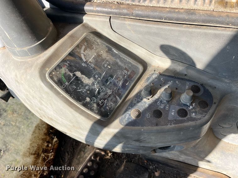 image for item MG9511 1998 John Deere 450LC  excavator