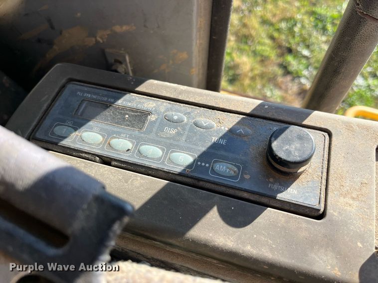 image for item MG9511 1998 John Deere 450LC  excavator