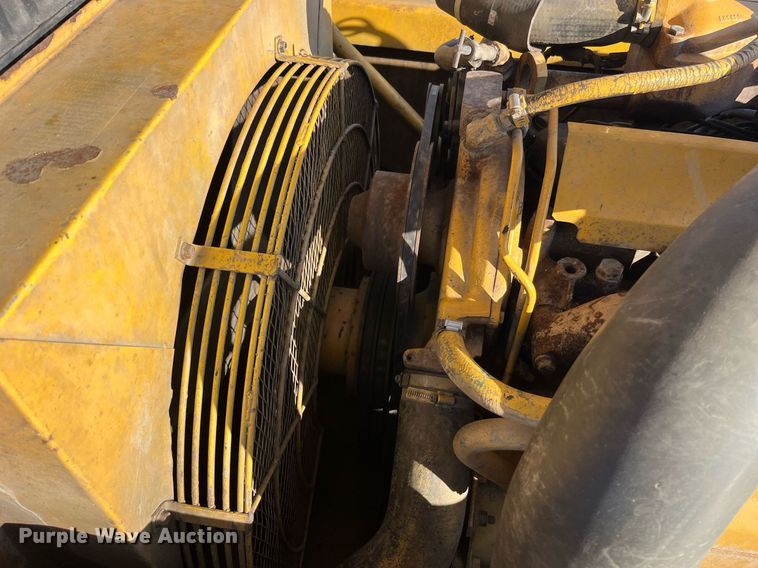 image for item MG9511 1998 John Deere 450LC  excavator