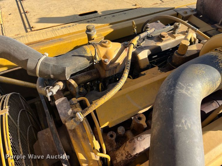 image for item MG9511 1998 John Deere 450LC  excavator