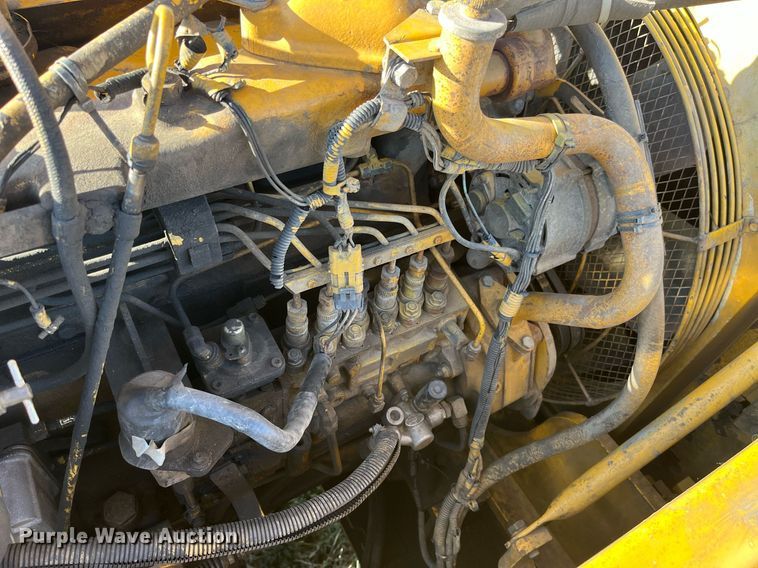 image for item MG9511 1998 John Deere 450LC  excavator