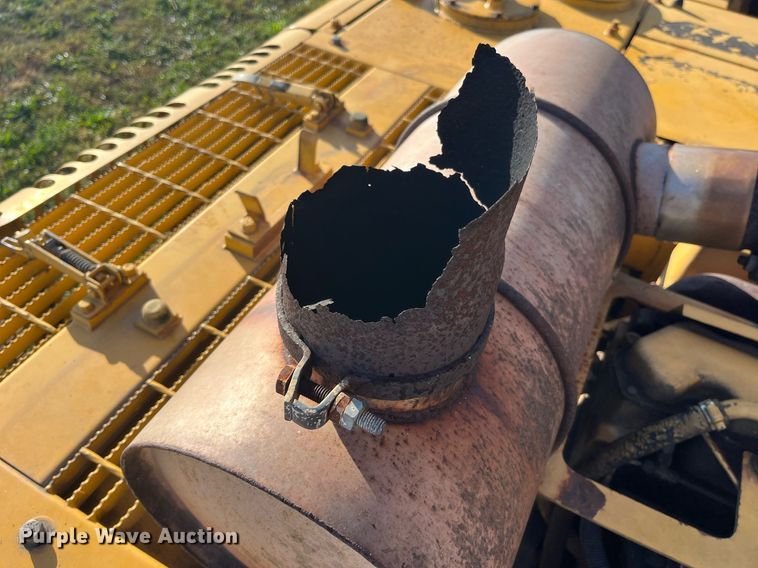 image for item MG9511 1998 John Deere 450LC  excavator