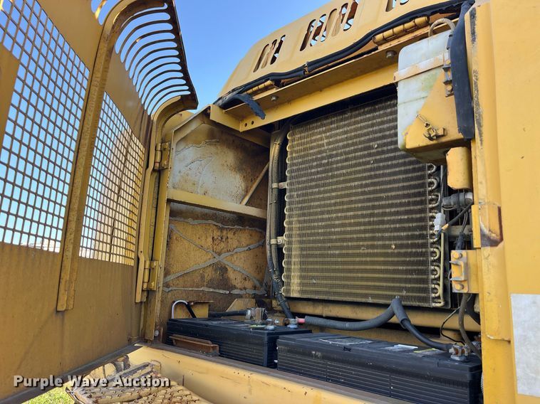 image for item MG9511 1998 John Deere 450LC  excavator