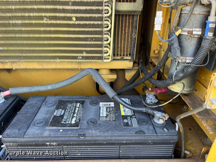 image for item MG9511 1998 John Deere 450LC  excavator