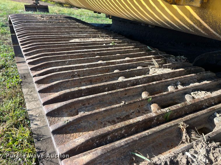 image for item MG9511 1998 John Deere 450LC  excavator