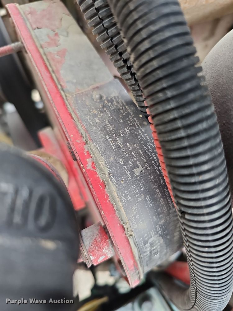 image for item MH9395 2014 Peterbilt 382  hook lift truck