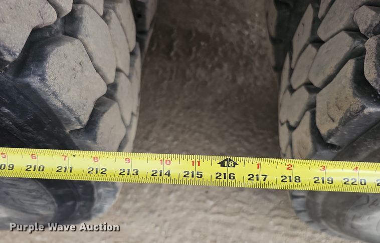 image for item MH9395 2014 Peterbilt 382  hook lift truck