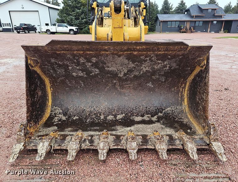 image for item MH9396 2015 Caterpillar 963D  track loader