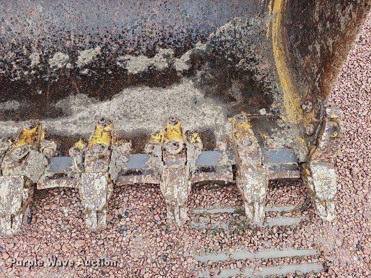 image for item MH9396 2015 Caterpillar 963D  track loader