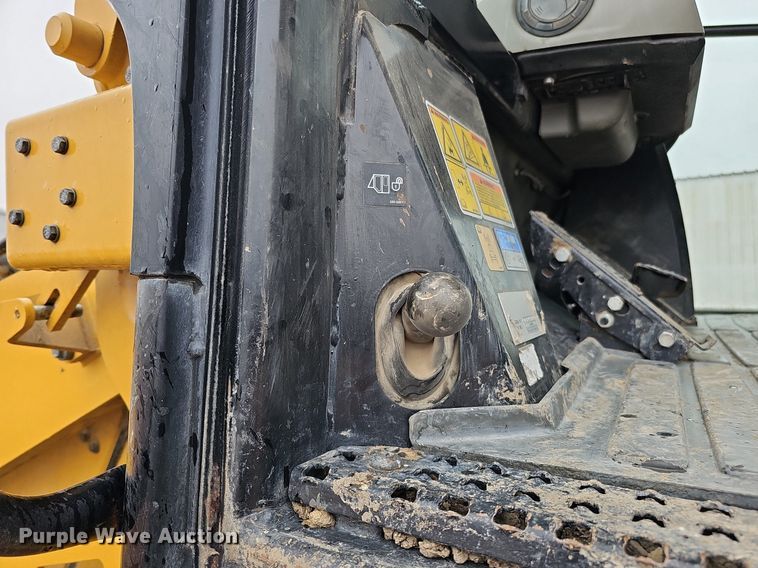 image for item MH9396 2015 Caterpillar 963D  track loader