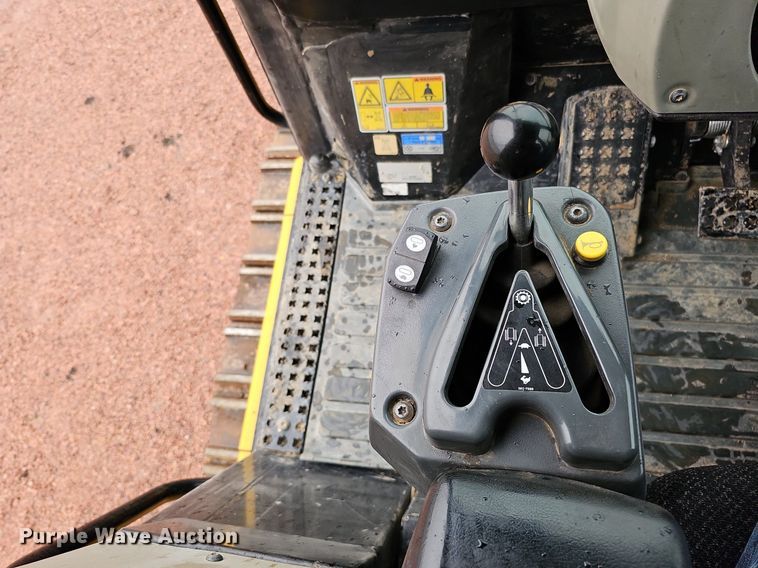 image for item MH9396 2015 Caterpillar 963D  track loader