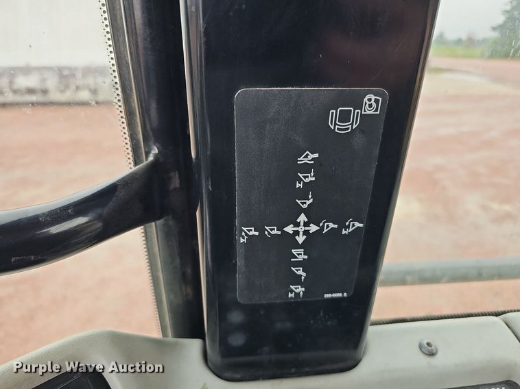 image for item MH9396 2015 Caterpillar 963D  track loader