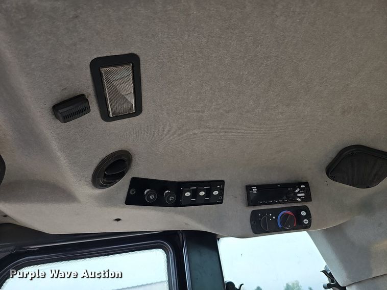 image for item MH9396 2015 Caterpillar 963D  track loader