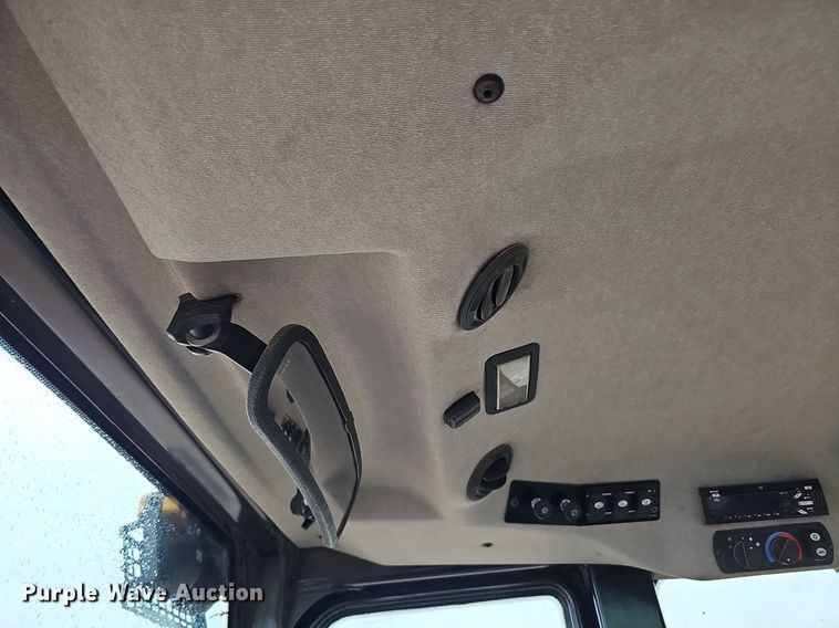 image for item MH9396 2015 Caterpillar 963D  track loader