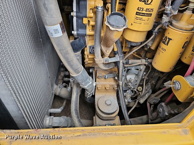 image for item MH9396 2015 Caterpillar 963D  track loader