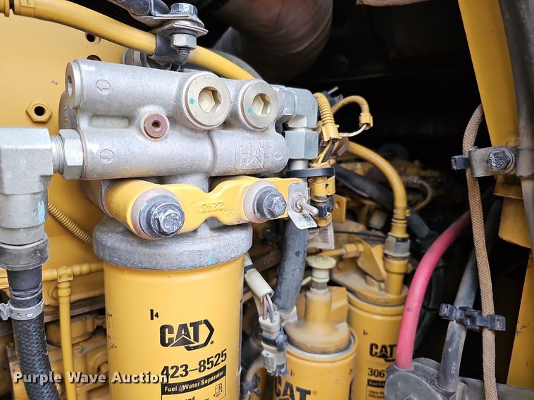 image for item MH9396 2015 Caterpillar 963D  track loader