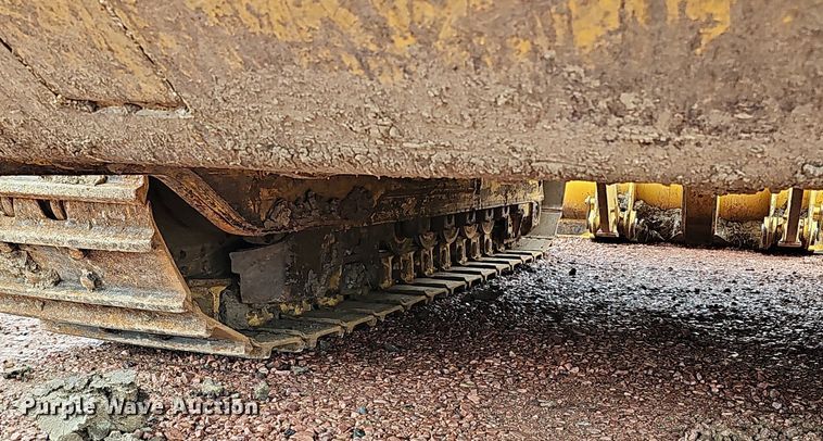 image for item MH9396 2015 Caterpillar 963D  track loader